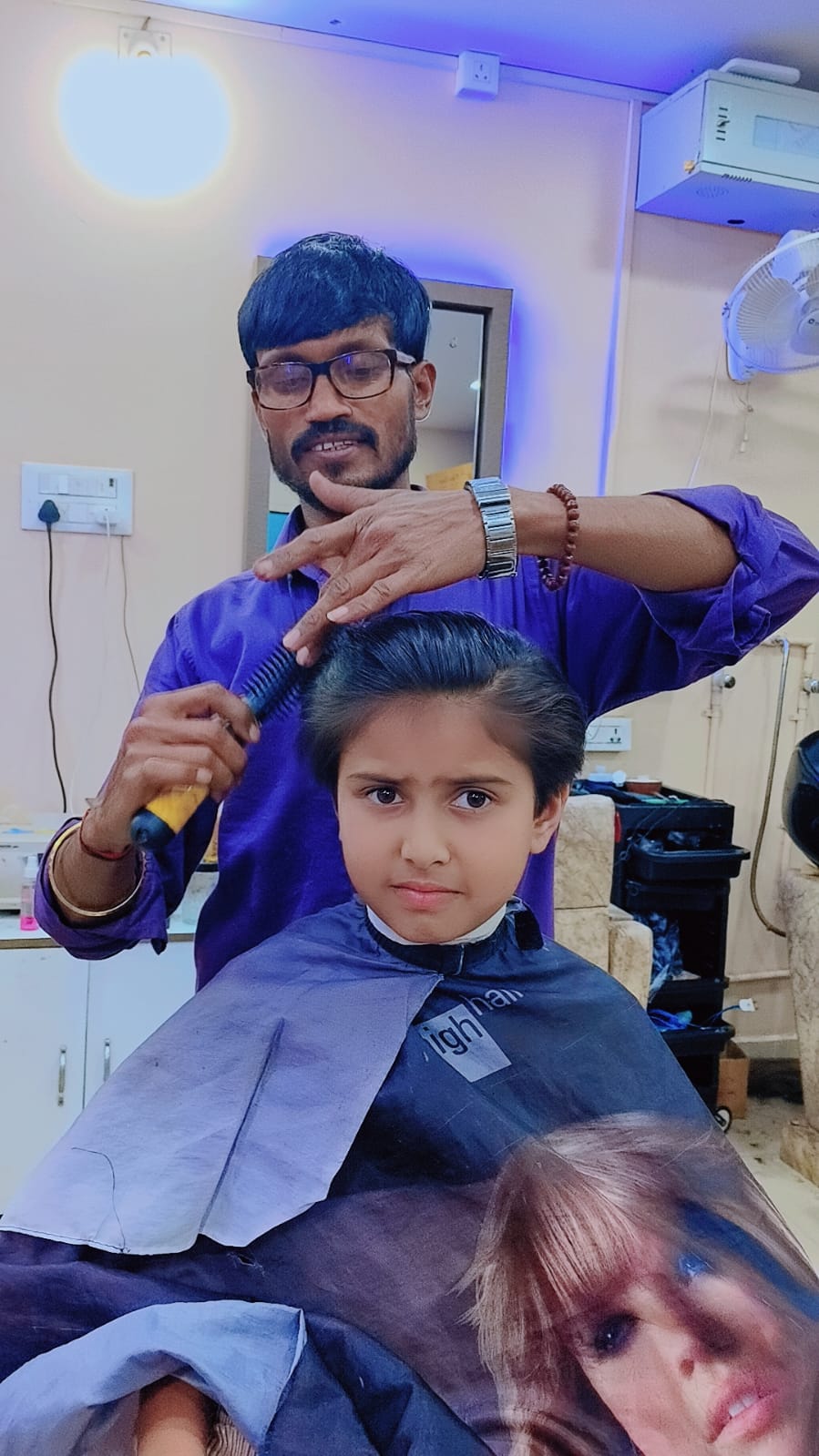 Expressions salon real transformation moment 09