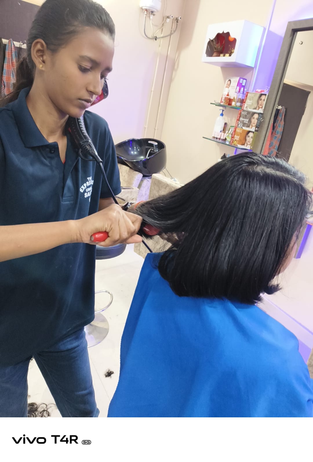Expressions salon real transformation moment 47