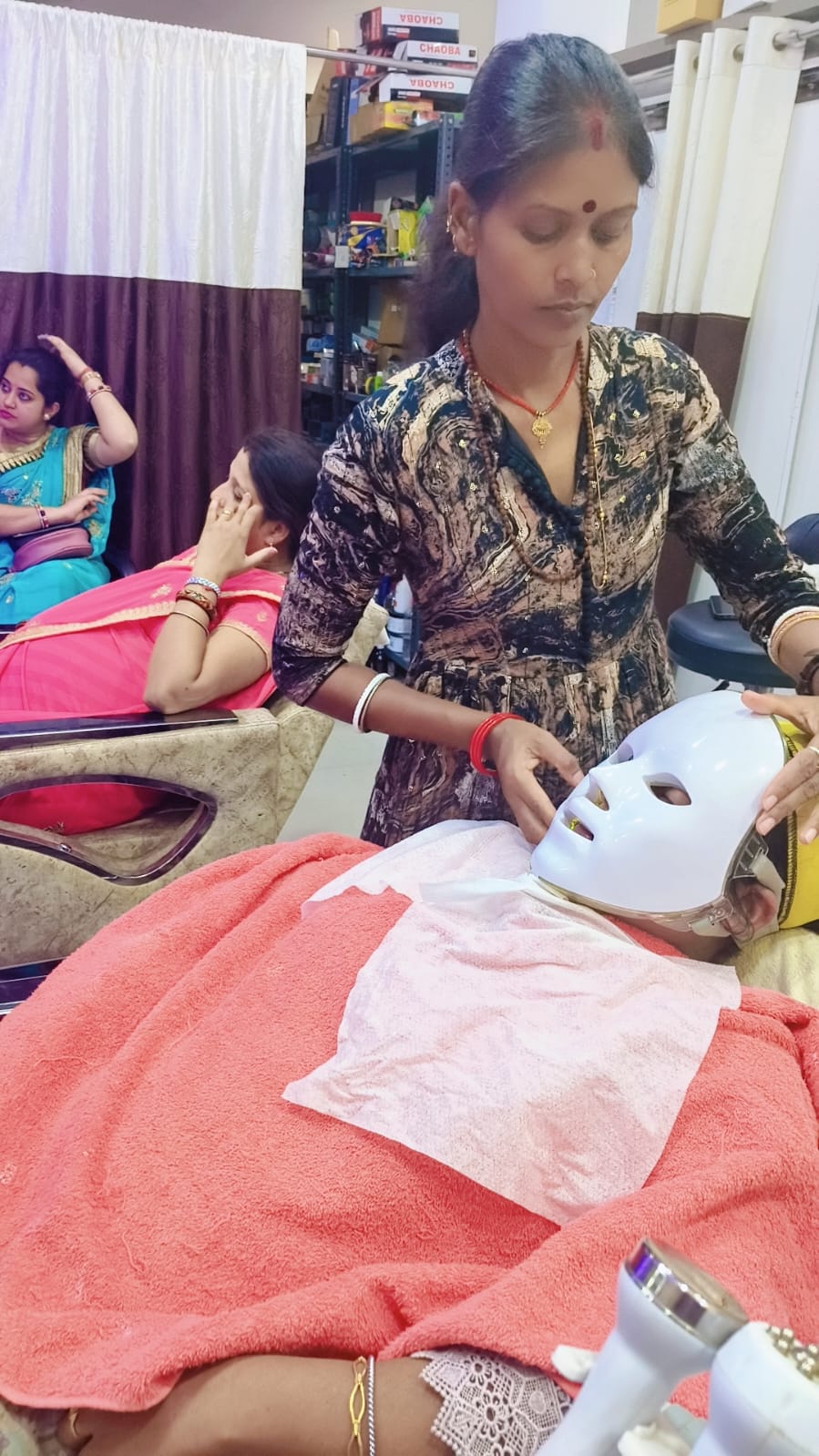 Expressions salon real transformation moment 72